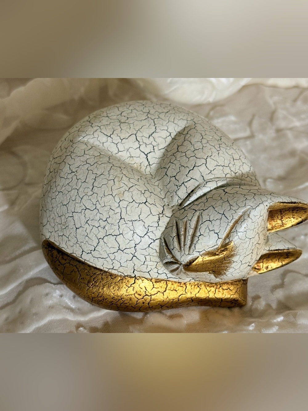 Vintage Mid-Century Modern Sleeping Cat Figurine - Faux Crackle & Gilt Detail